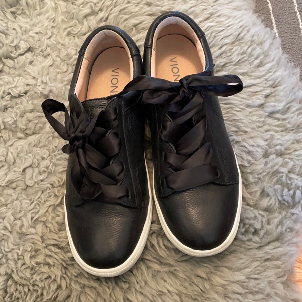 Vionic sneakers